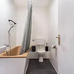 Appartement Next - Free Parking & Wifi - Badewanne
