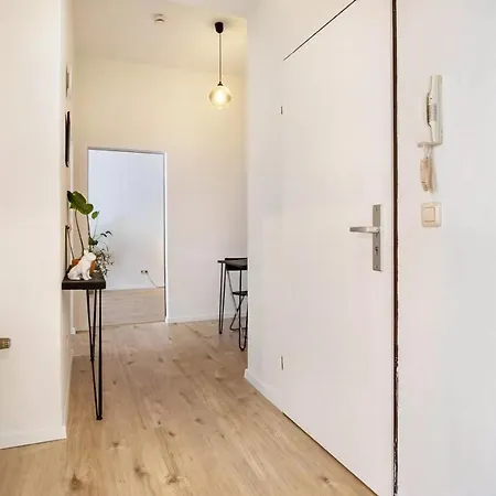 Next - Free Parking & Wifi - Badewanne Апартаменты Дуйсбург