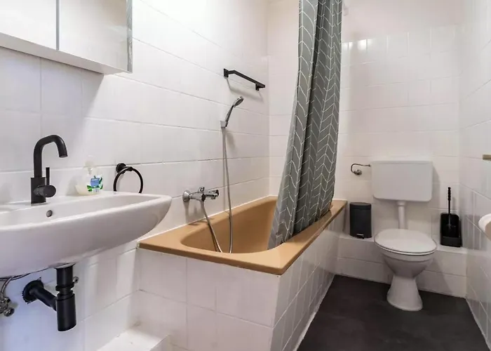 Next - Free Parking & Wifi - Badewanne 杜伊斯堡